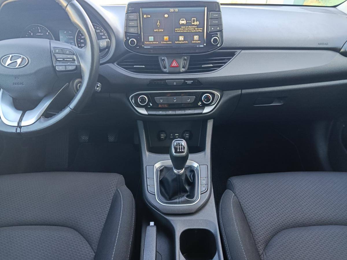 hyundai-i30-sw-2020-diesel-1598cc