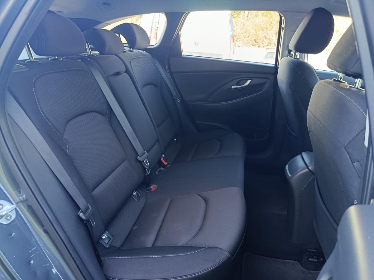 hyundai-i30-sw-2020-diesel-1598cc