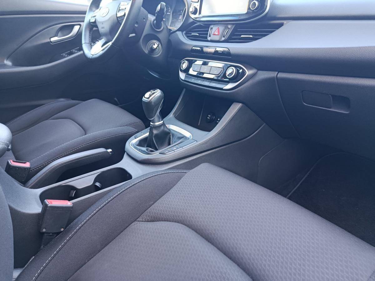hyundai-i30-sw-2020-diesel-1598cc