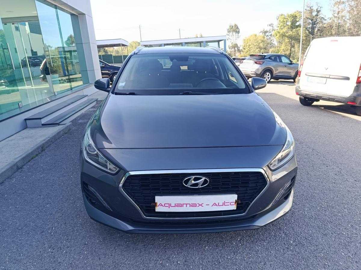hyundai-i30-sw-2020-diesel-1598cc