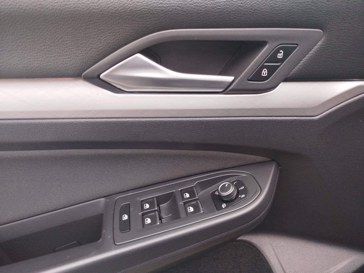 volkswagen-golf-variant-2021-diesel-1968cc