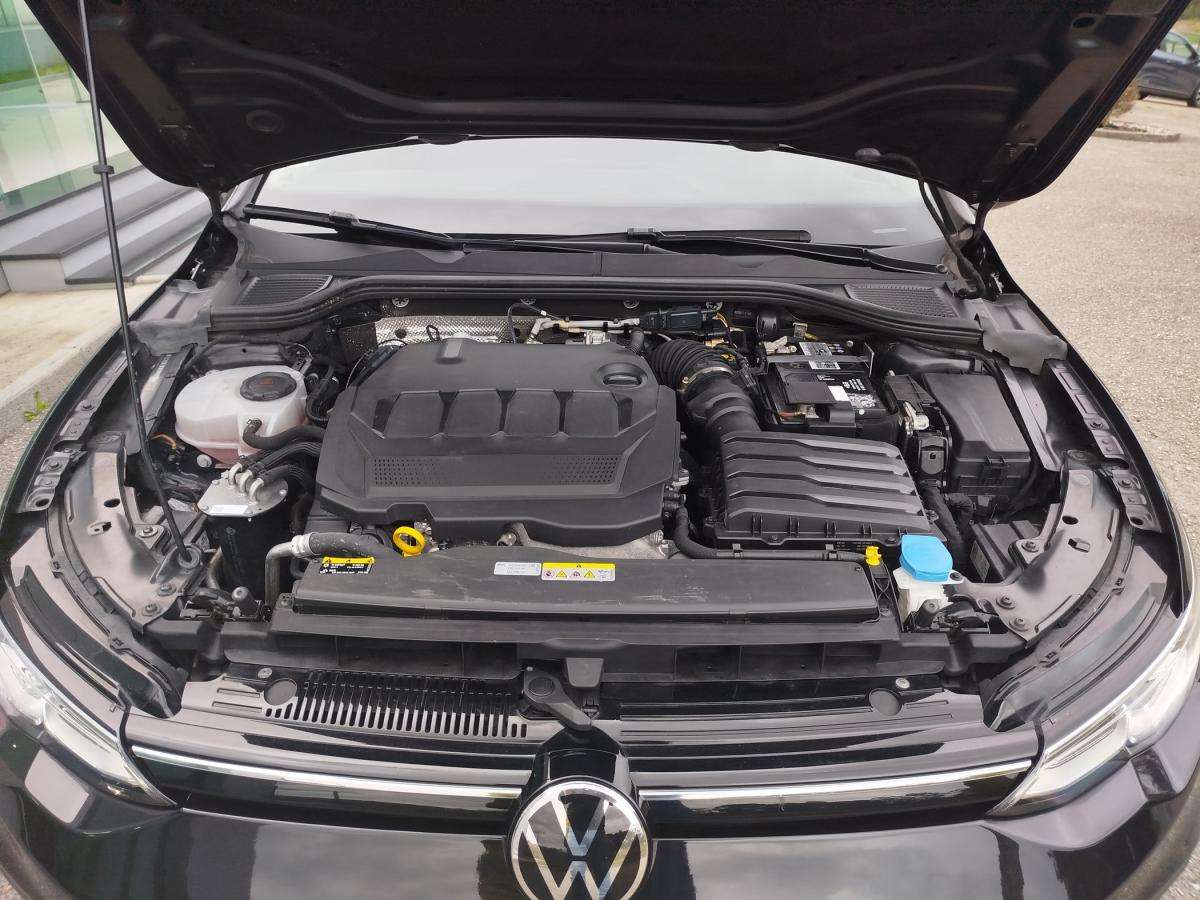 volkswagen-golf-variant-2021-diesel-1968cc