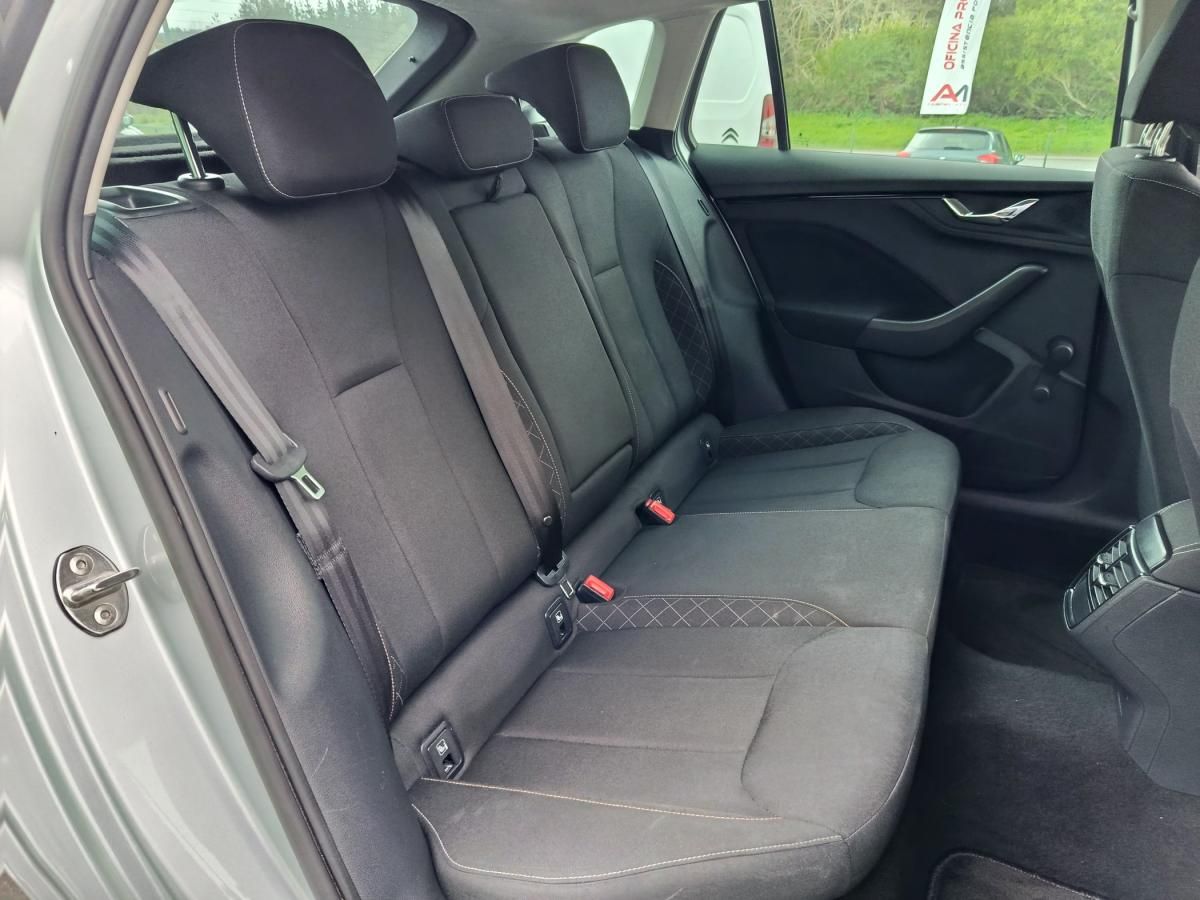 skoda-scala-2022-gasolina-999cc