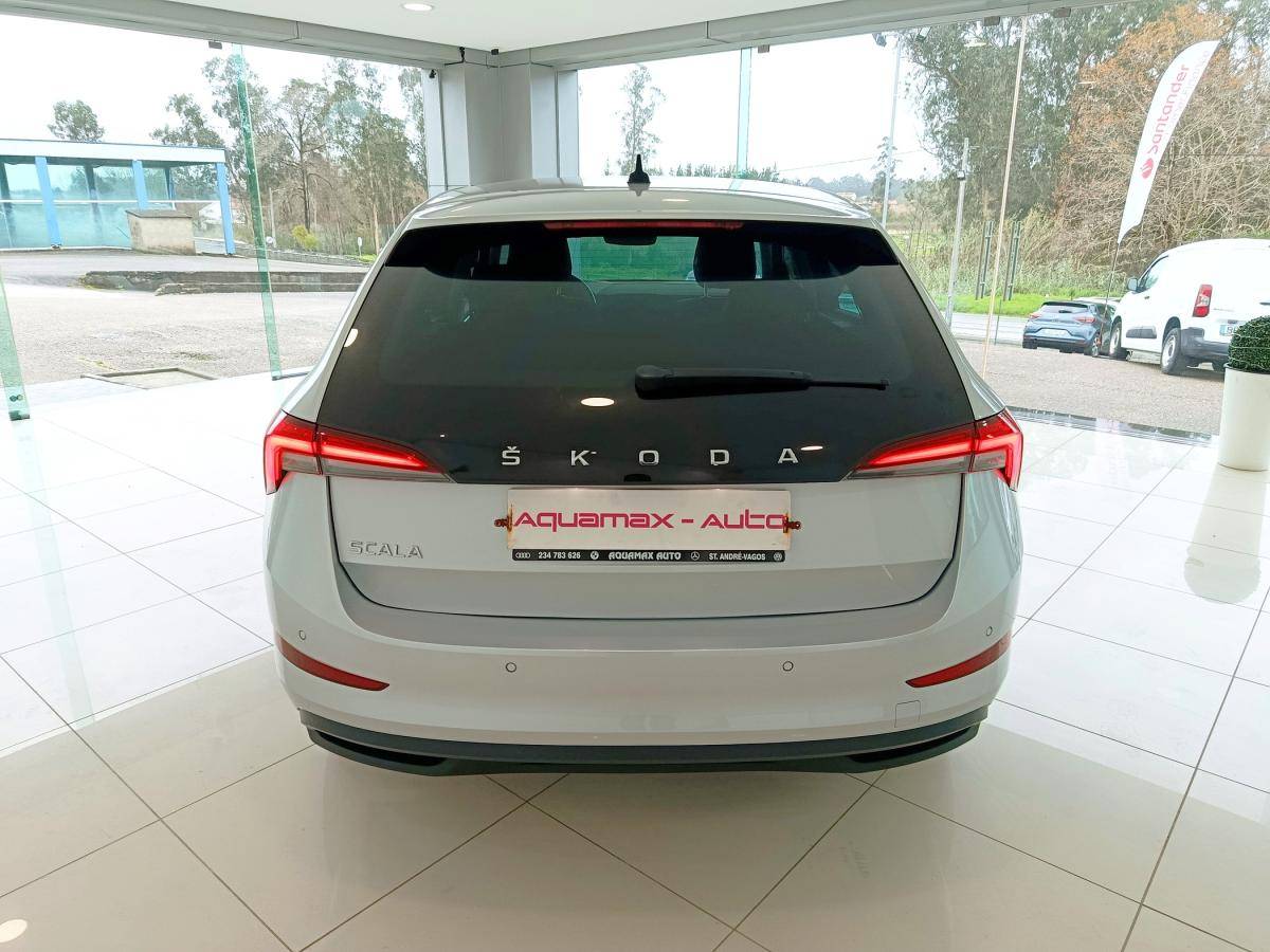 skoda-scala-2022-gasolina-999cc