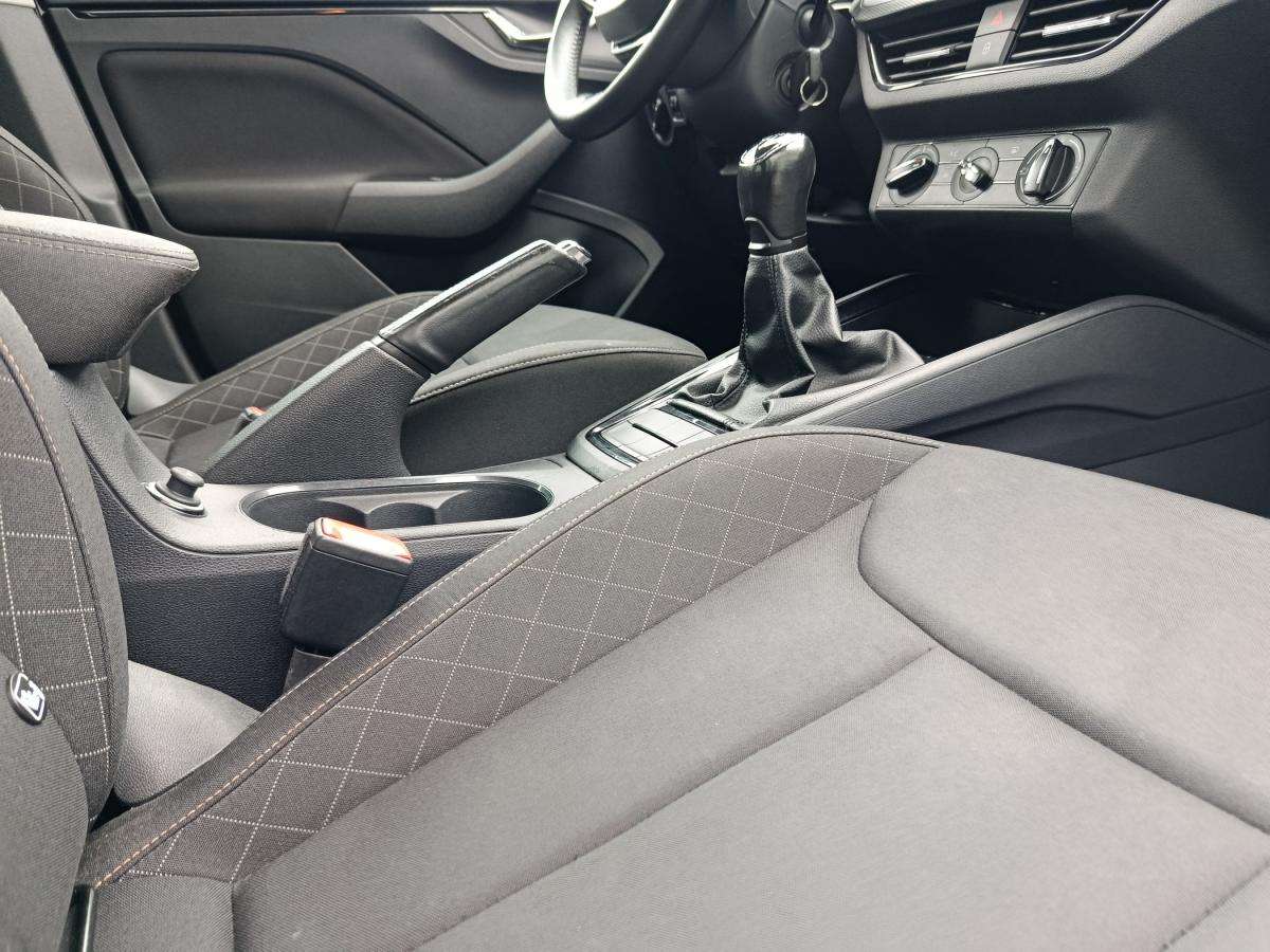 skoda-scala-2022-gasolina-999cc