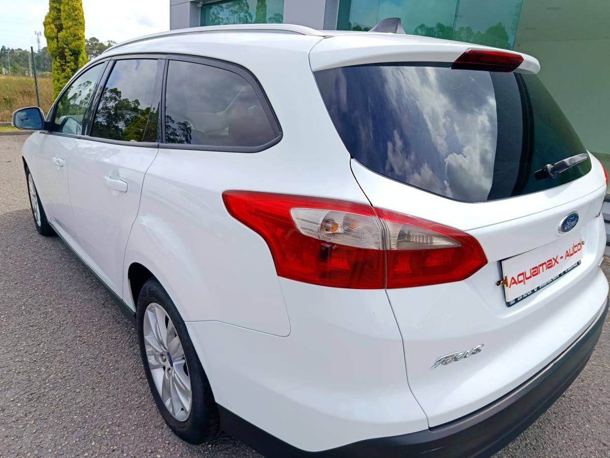 ford-focus-sw-2014-diesel-1560cc