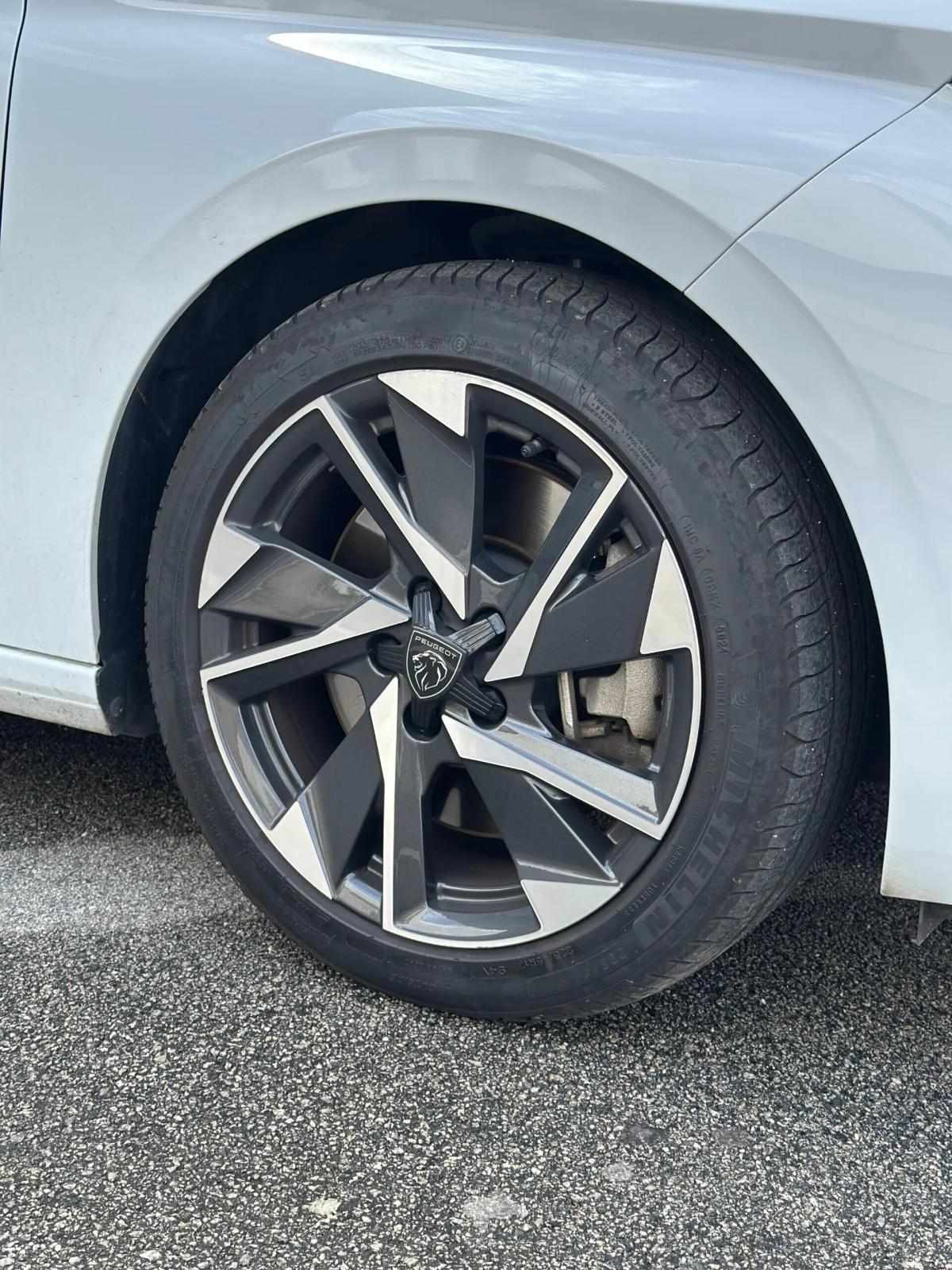 peugeot-308-2025-hibrido-a-gasolina-1598cc
