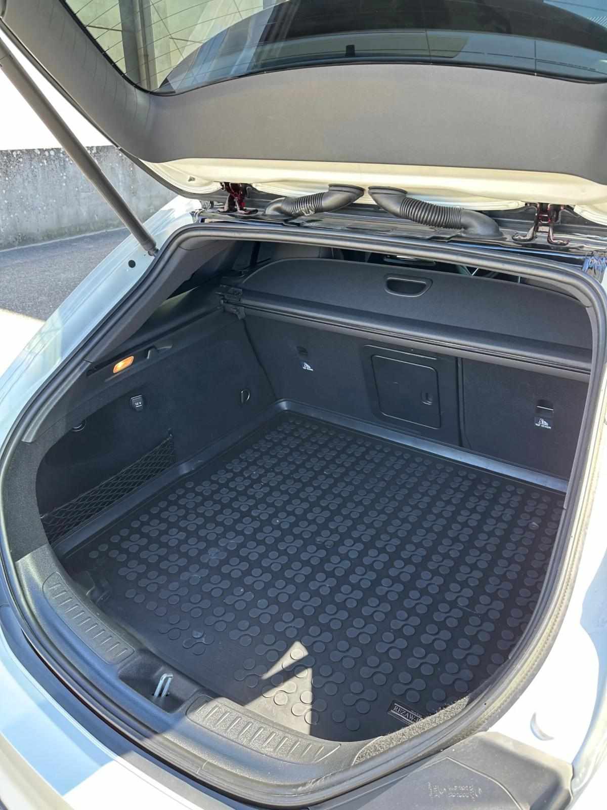 mercedes-benz-cla-220-d-shooting-brake-2017-diesel-2143cc