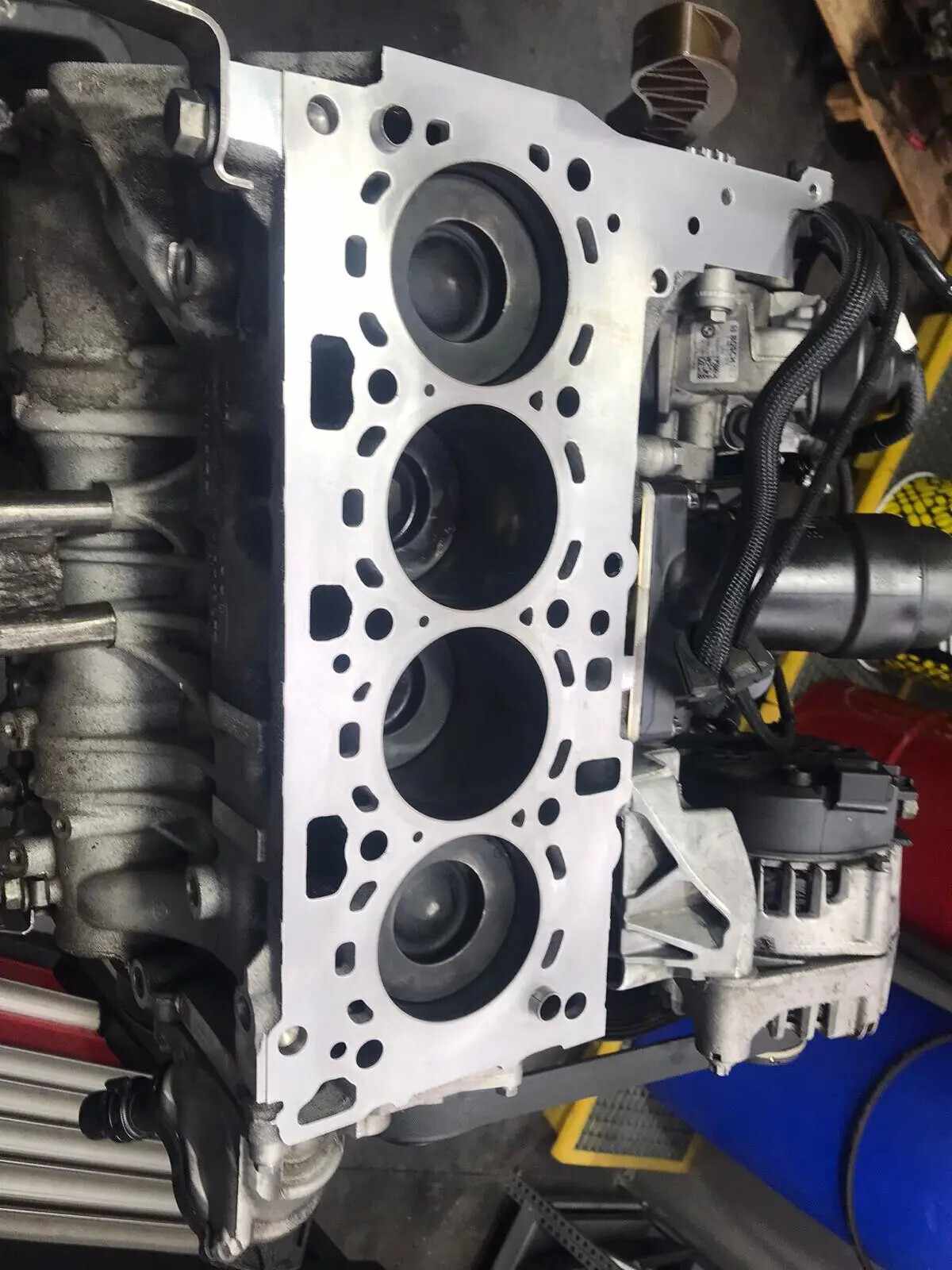 bmw-serie-1-118d-2015-diesel-1995cc