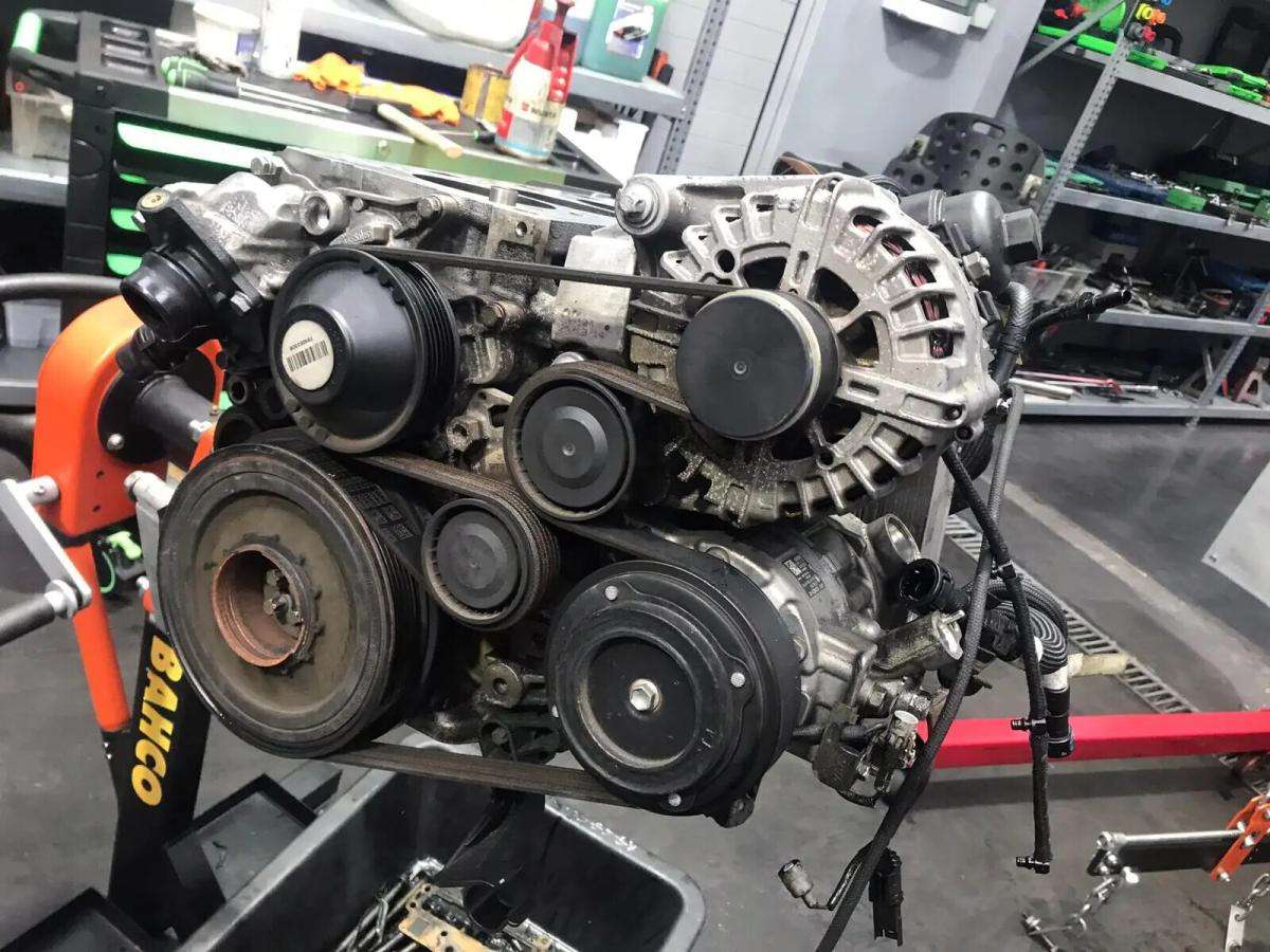 bmw-serie-1-118d-2015-diesel-1995cc