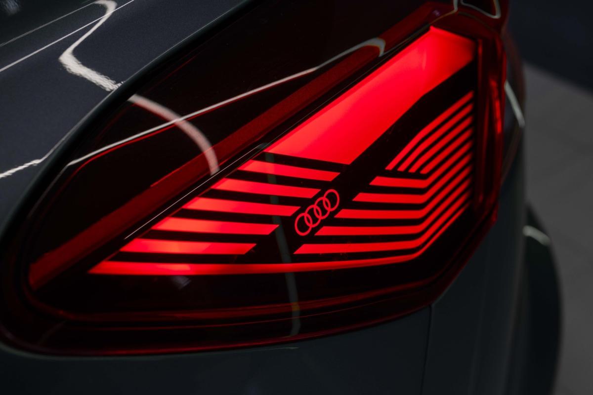 audi-q4-e-tron-2021-eletrico-0cc