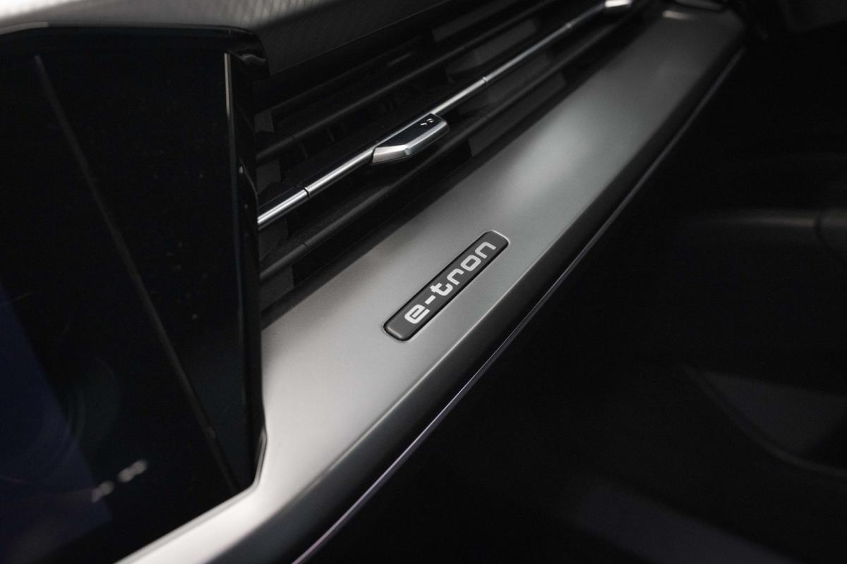 audi-q4-e-tron-2021-eletrico-0cc