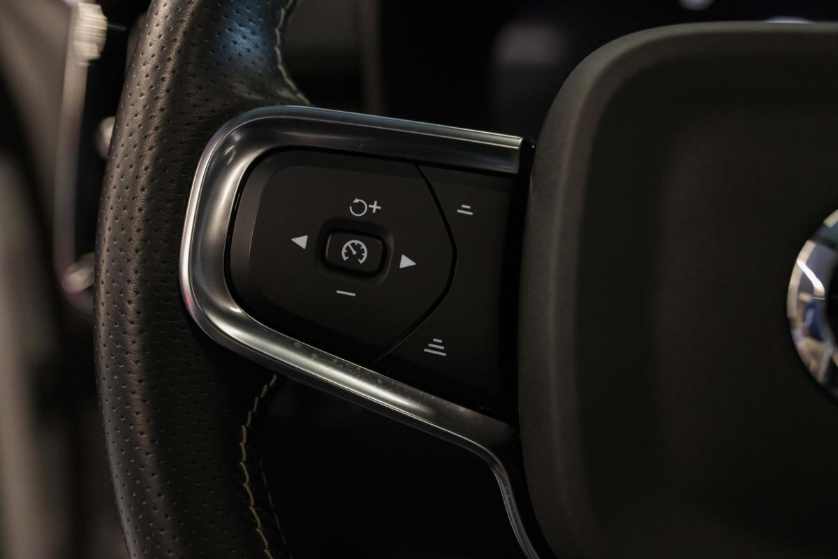 volvo-xc40-2020-eletrico-0cc