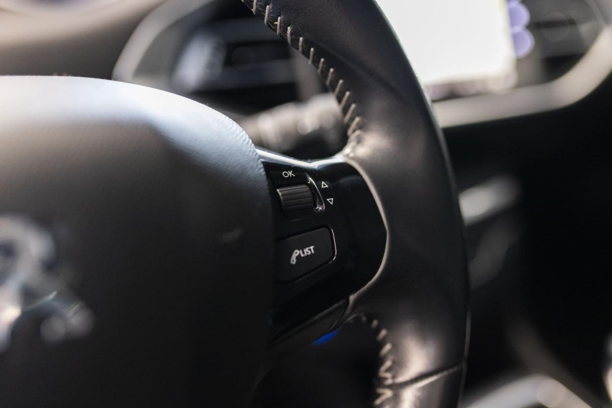 peugeot-308-2019-gasolina-1199cc