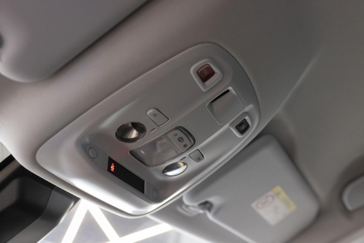 peugeot-308-2019-gasolina-1199cc