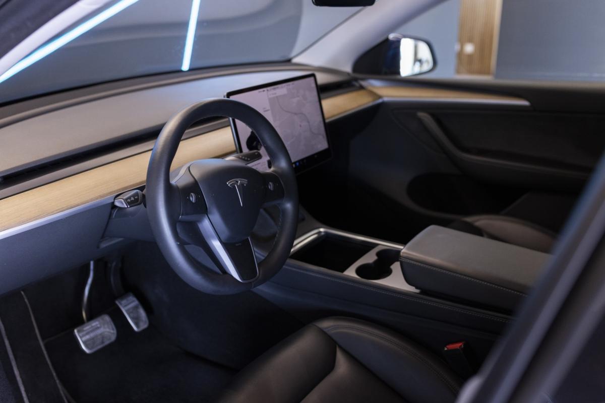 tesla-model-y-2023-eletrico-0cc