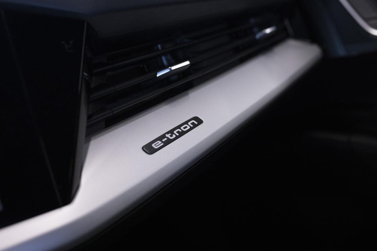 audi-q4-e-tron-2021-eletrico-0cc