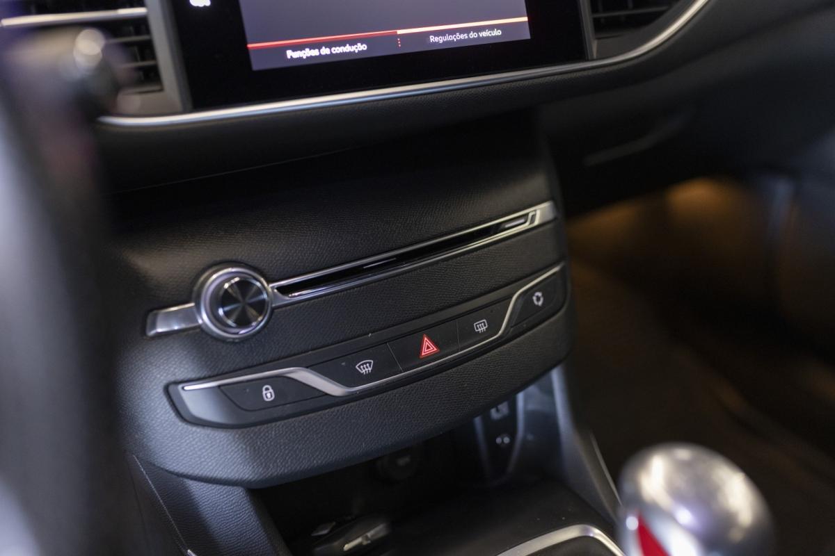 peugeot-308-2016-gasolina-1598cc