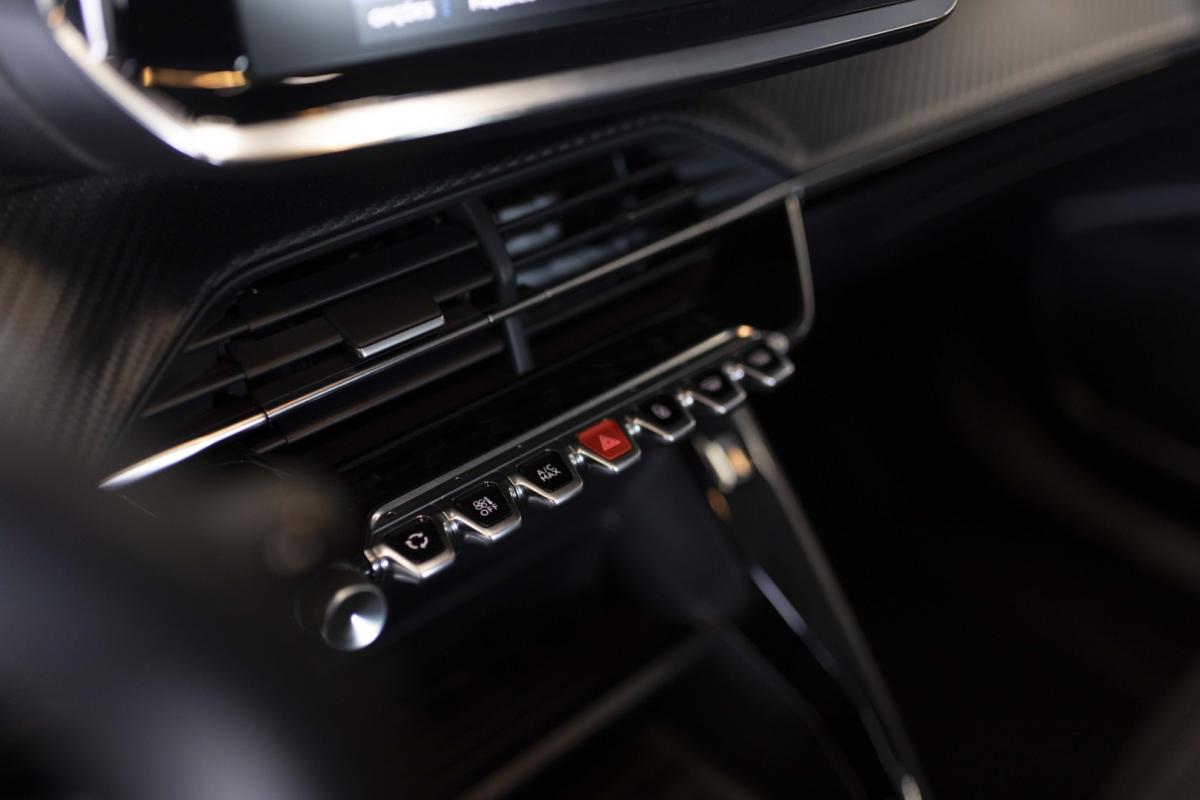 peugeot-2008-2020-diesel-1499cc