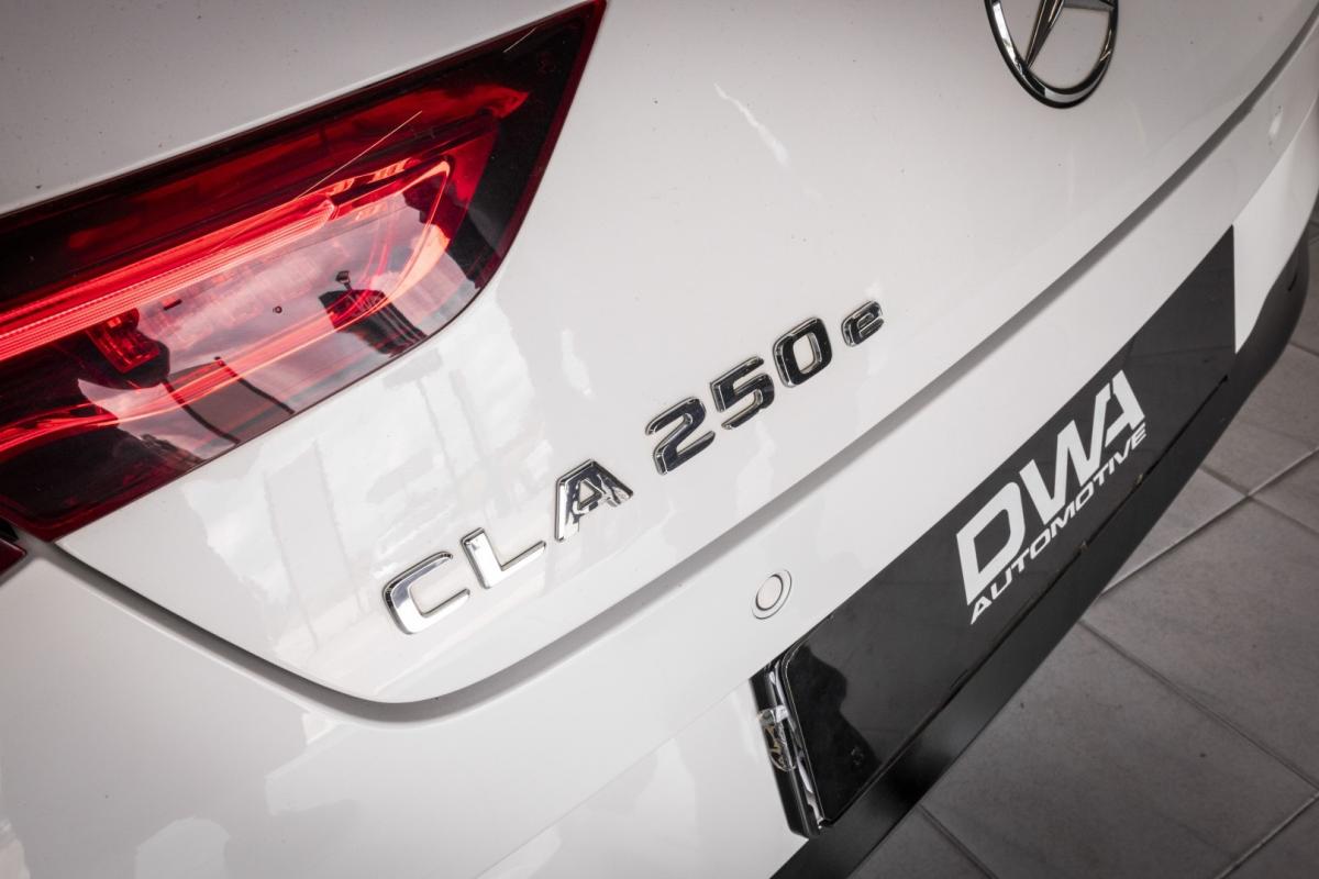 mercedes-benz-cla-2022-hibrido-1332cc