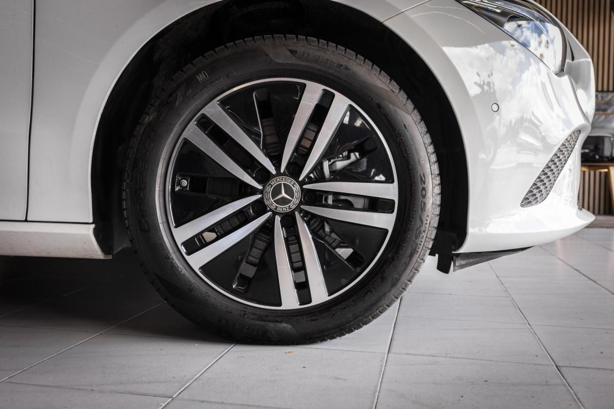mercedes-benz-cla-2022-hibrido-1332cc