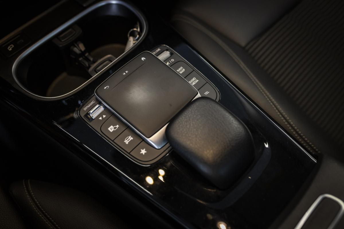 mercedes-benz-cla-2022-hibrido-1332cc