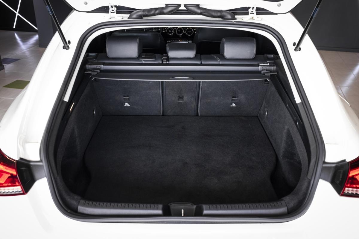 mercedes-benz-cla-2022-hibrido-1332cc