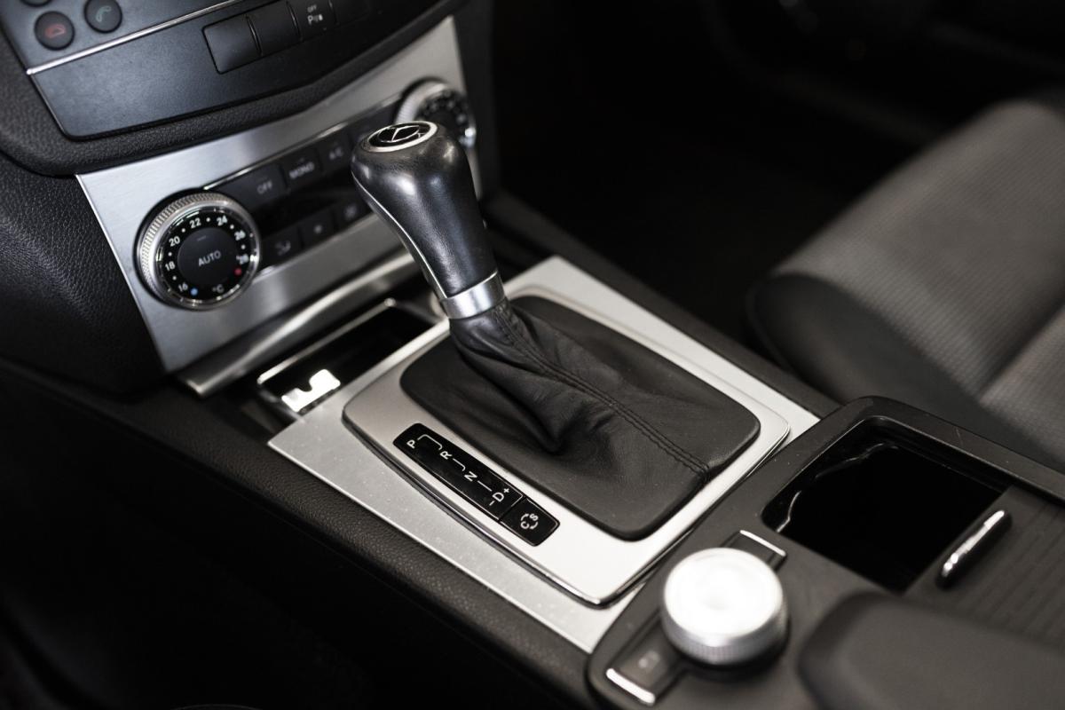 mercedes-benz-classe-c-2010-diesel-2143cc