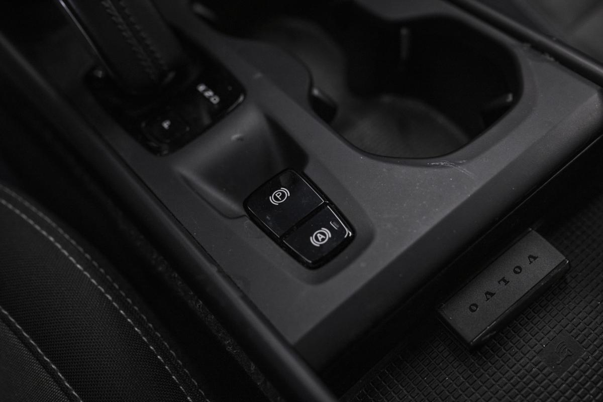 volvo-xc40-2020-hibrido-1477cc