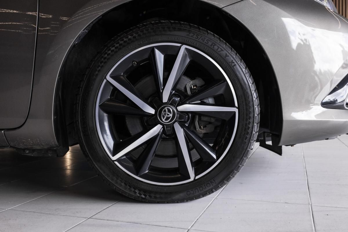 toyota-auris-touring-sports-2019-hibrido-1798cc