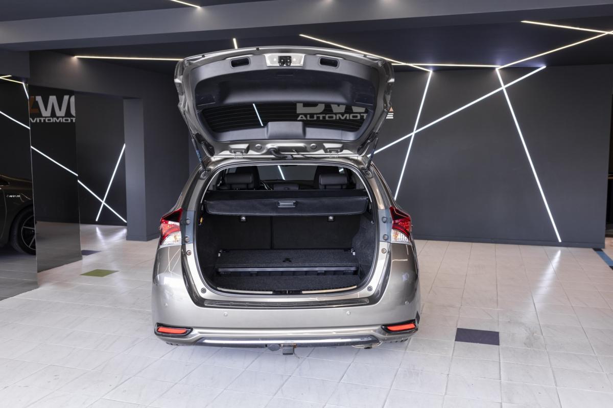 toyota-auris-touring-sports-2019-hibrido-1798cc