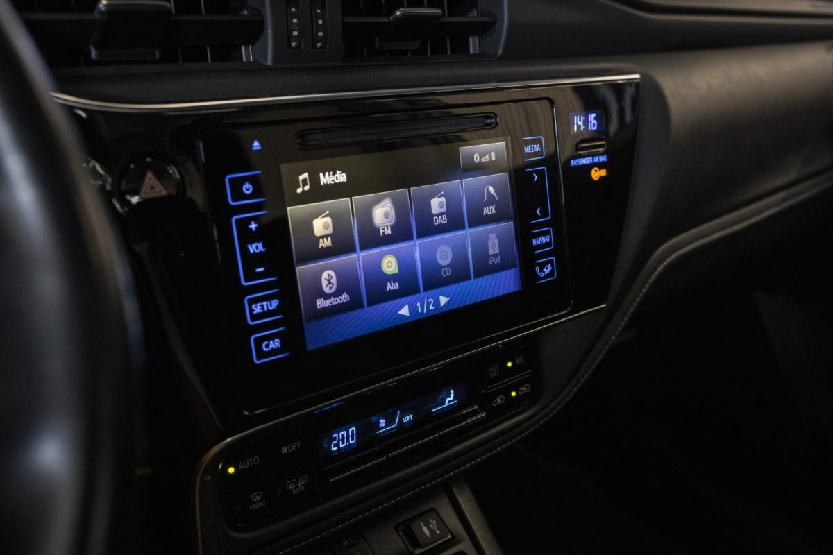 toyota-auris-touring-sports-2019-hibrido-1798cc