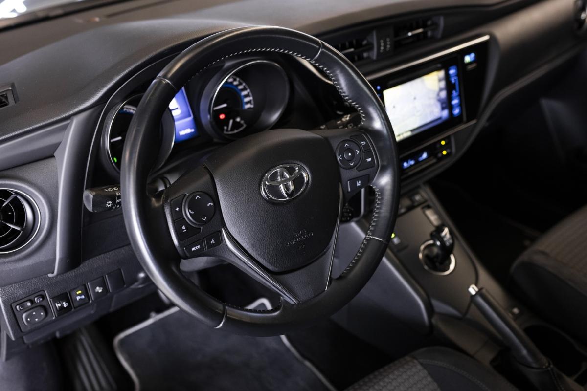 toyota-auris-touring-sports-2019-hibrido-1798cc