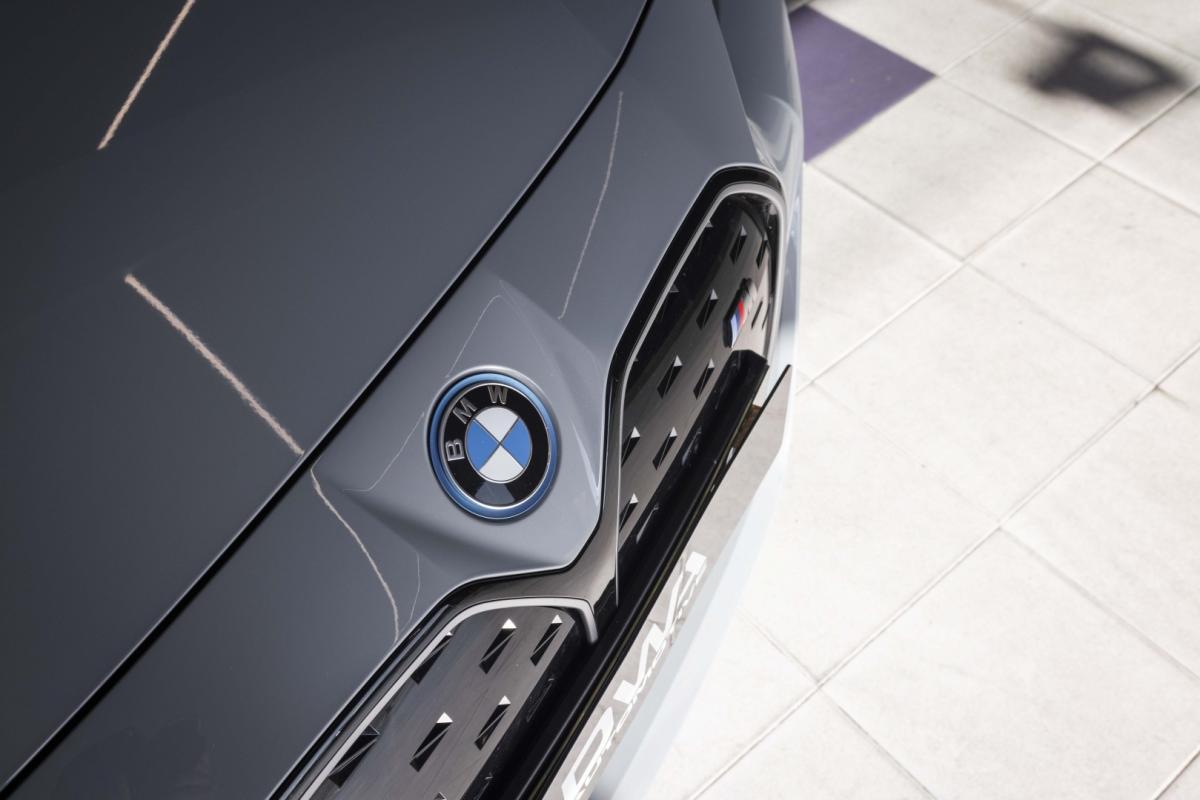 bmw-i4-2023-eletrico-0cc