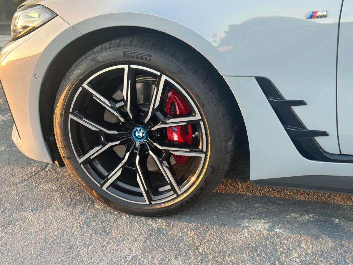 bmw-i4-2023-eletrico-0cc
