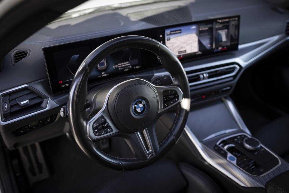 bmw-i4-2023-eletrico-0cc