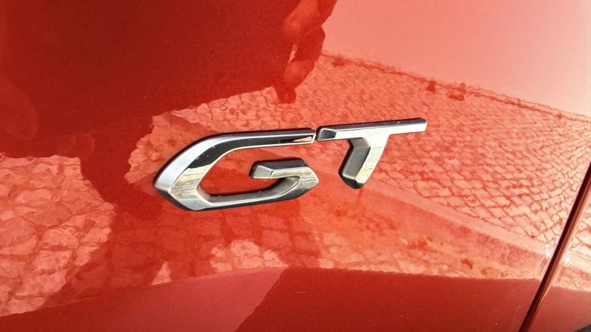 peugeot-2008-2021-gasolina-1199cc