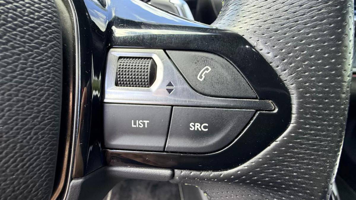 peugeot-2008-2021-gasolina-1199cc