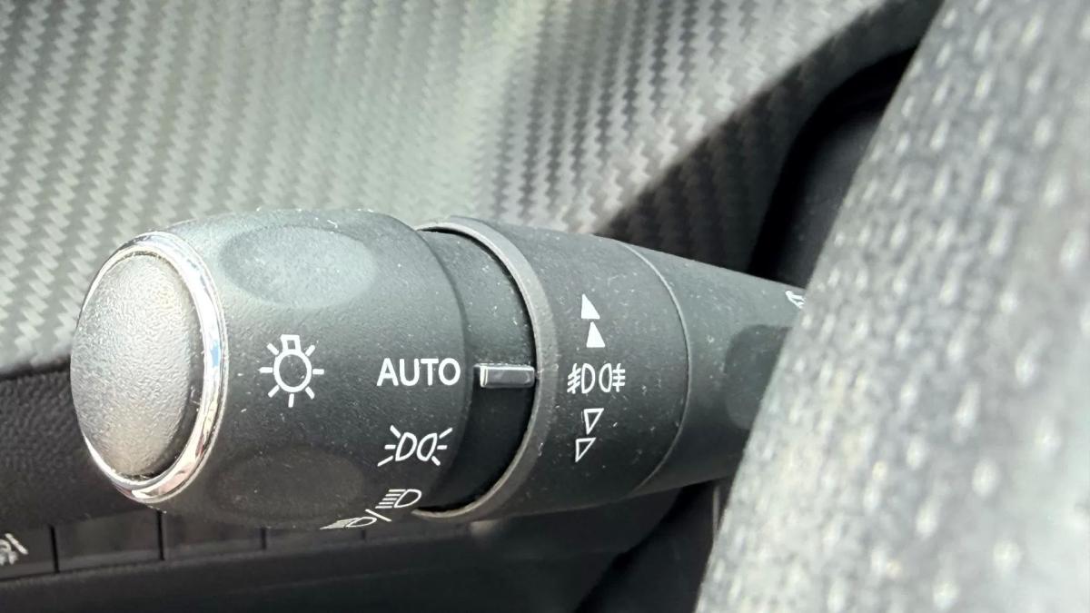 peugeot-2008-2021-gasolina-1199cc