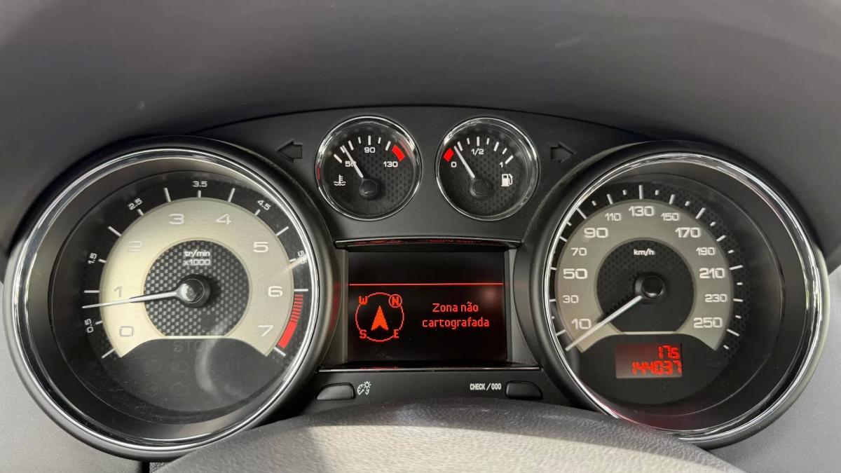 peugeot-rcz-2015-gasolina-1598cc