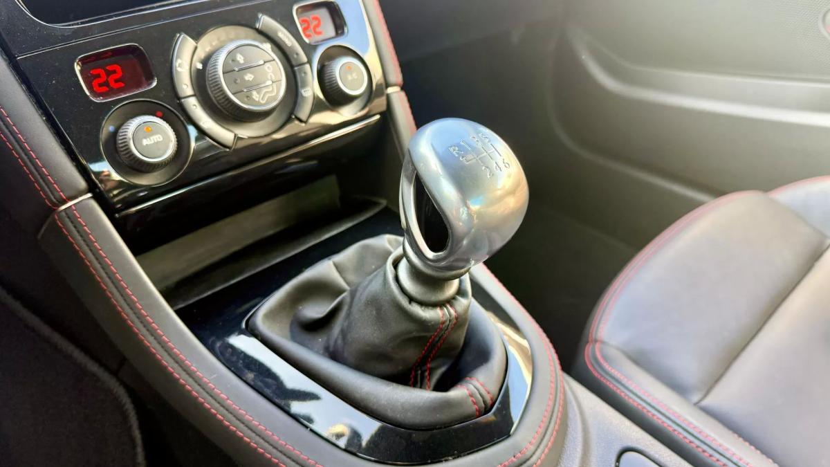 peugeot-rcz-2015-gasolina-1598cc