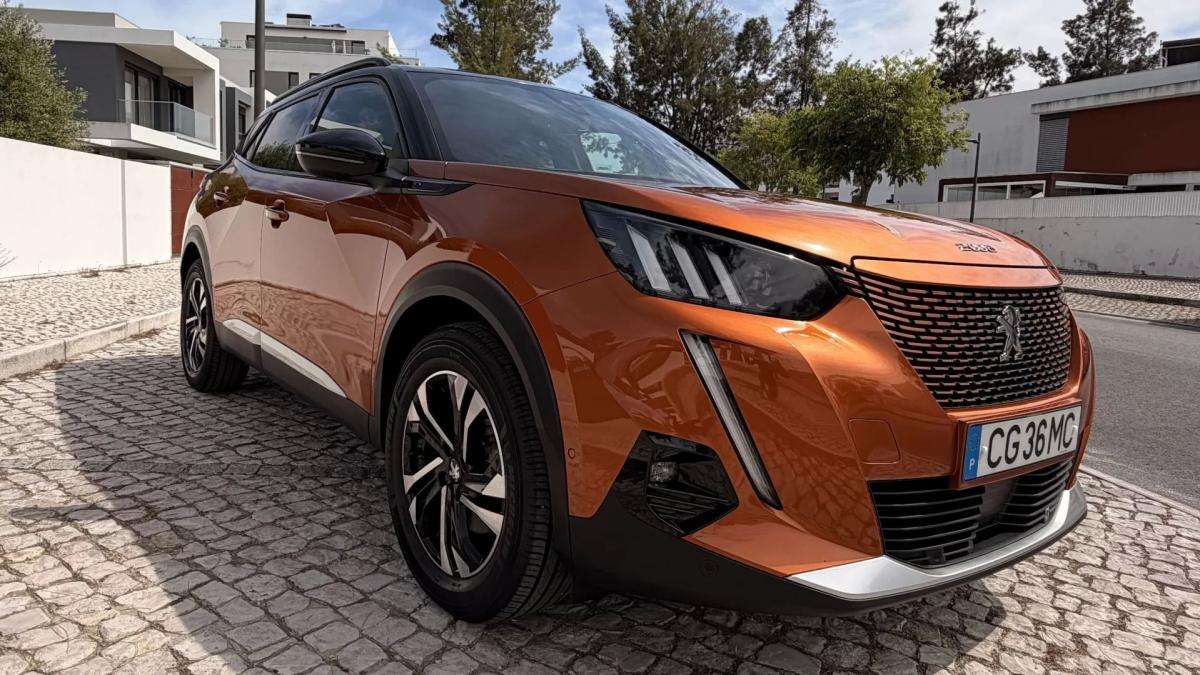peugeot-e-2008-2020-eletrico-200cc
