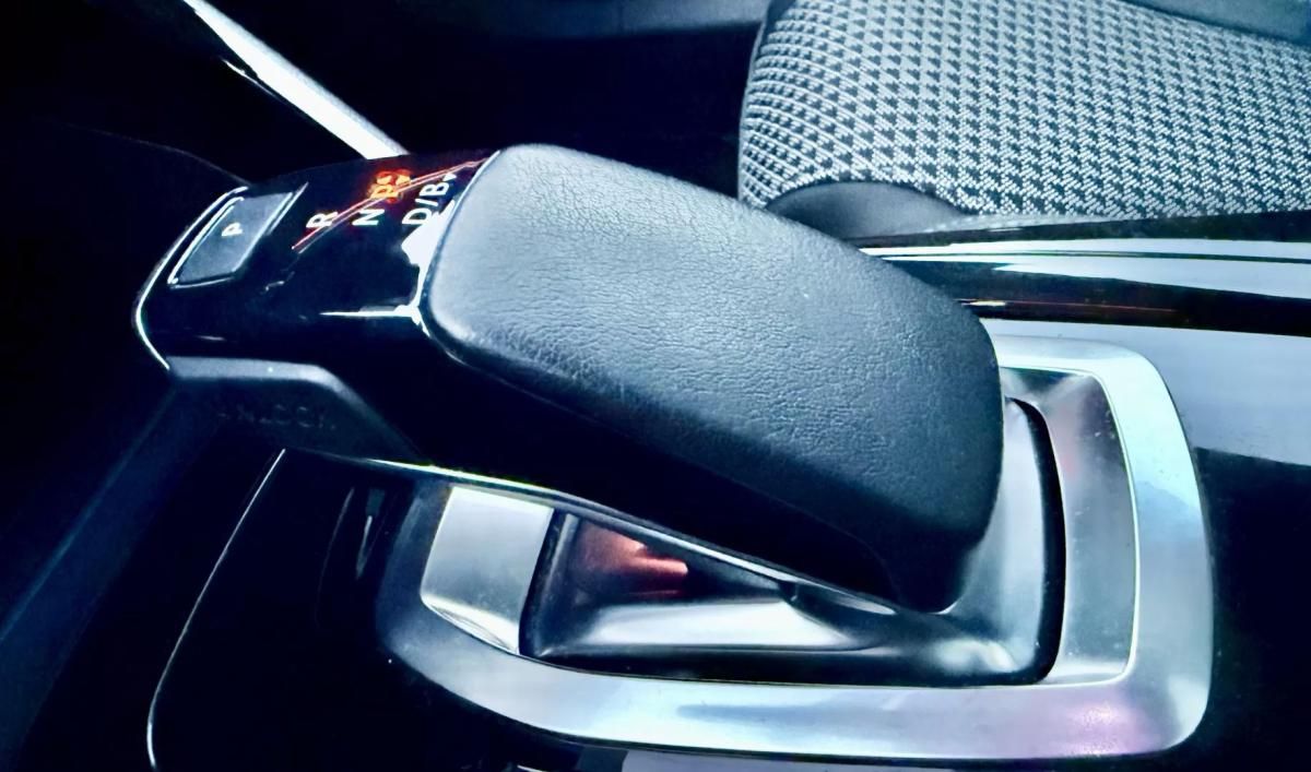 peugeot-e-2008-2020-eletrico-200cc