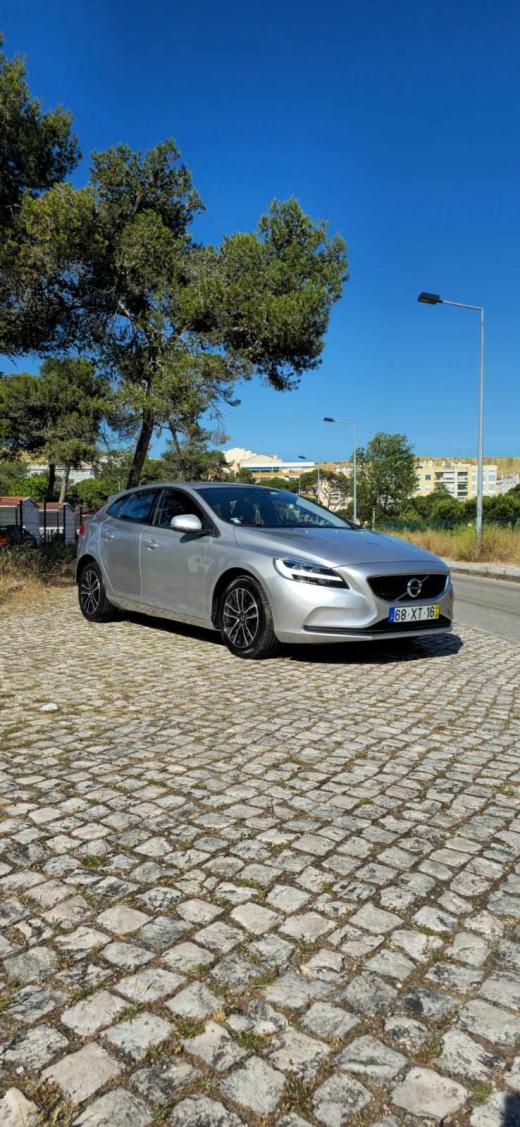 volvo-v40-d3-2-0-2019-diesel-1969cc