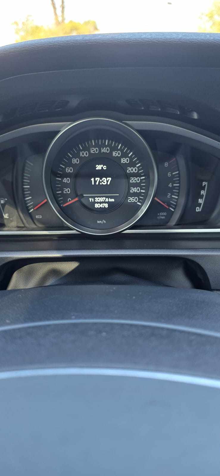 volvo-v40-d3-2-0-2019-diesel-1969cc