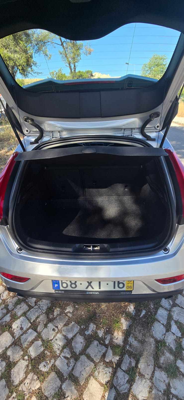 volvo-v40-d3-2-0-2019-diesel-1969cc