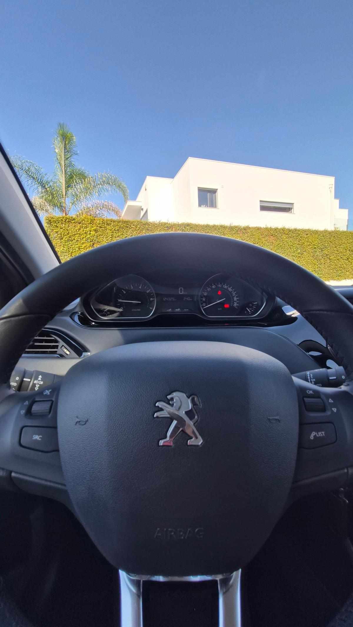 peugeot-208-1-2-vti-2019-gasolina-1199cc