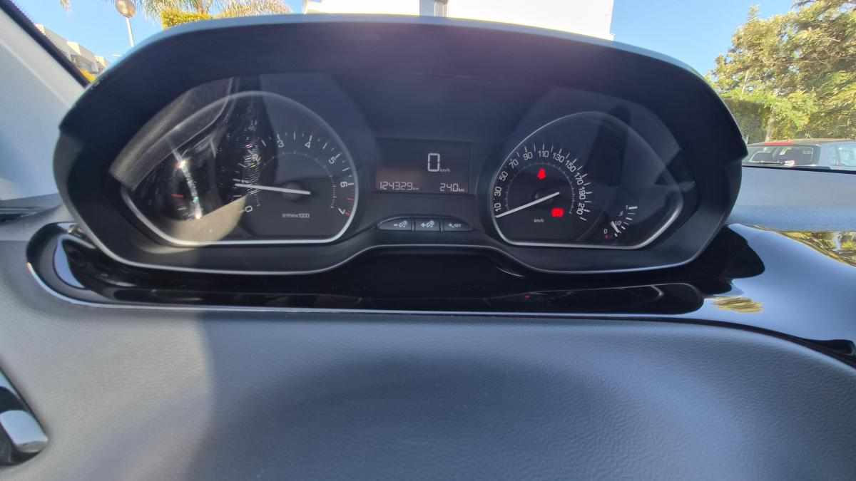 peugeot-208-1-2-vti-2019-gasolina-1199cc