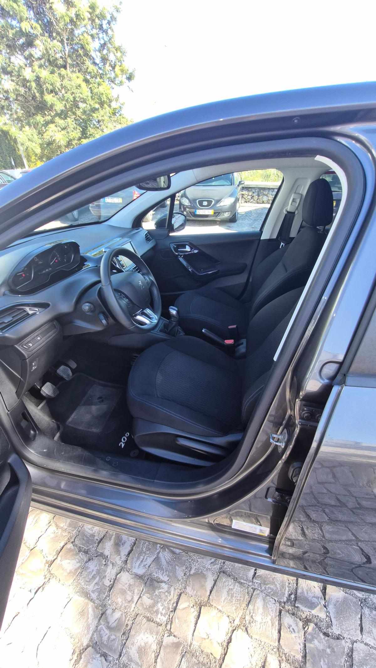 peugeot-208-1-2-vti-2019-gasolina-1199cc