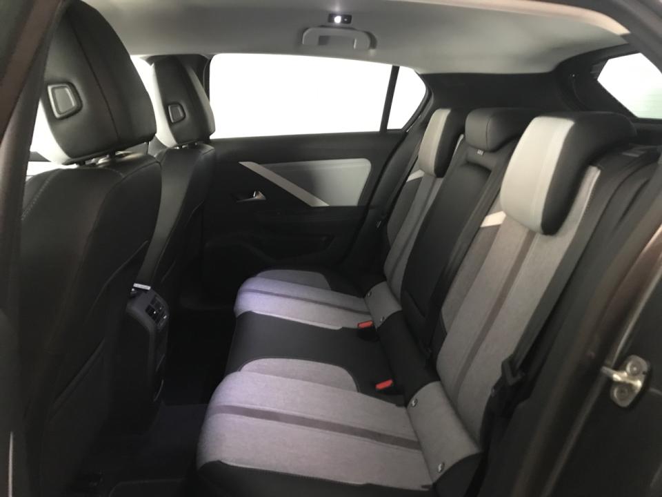 opel-astra-2023-gasolina-1598cc